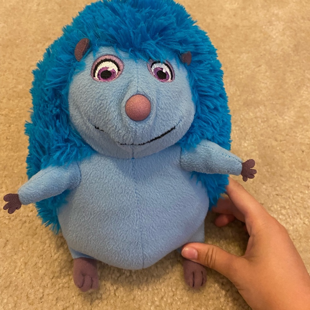Blue hedgehog from Ferdinand